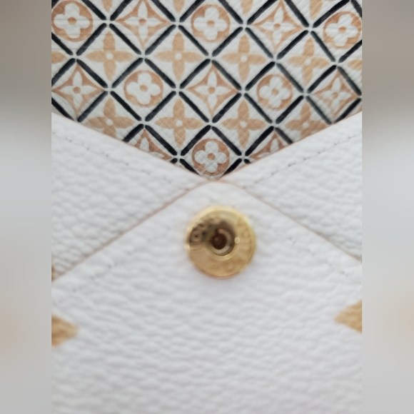 Louis Vuitton Small Kirigami - Picture 6 of 7